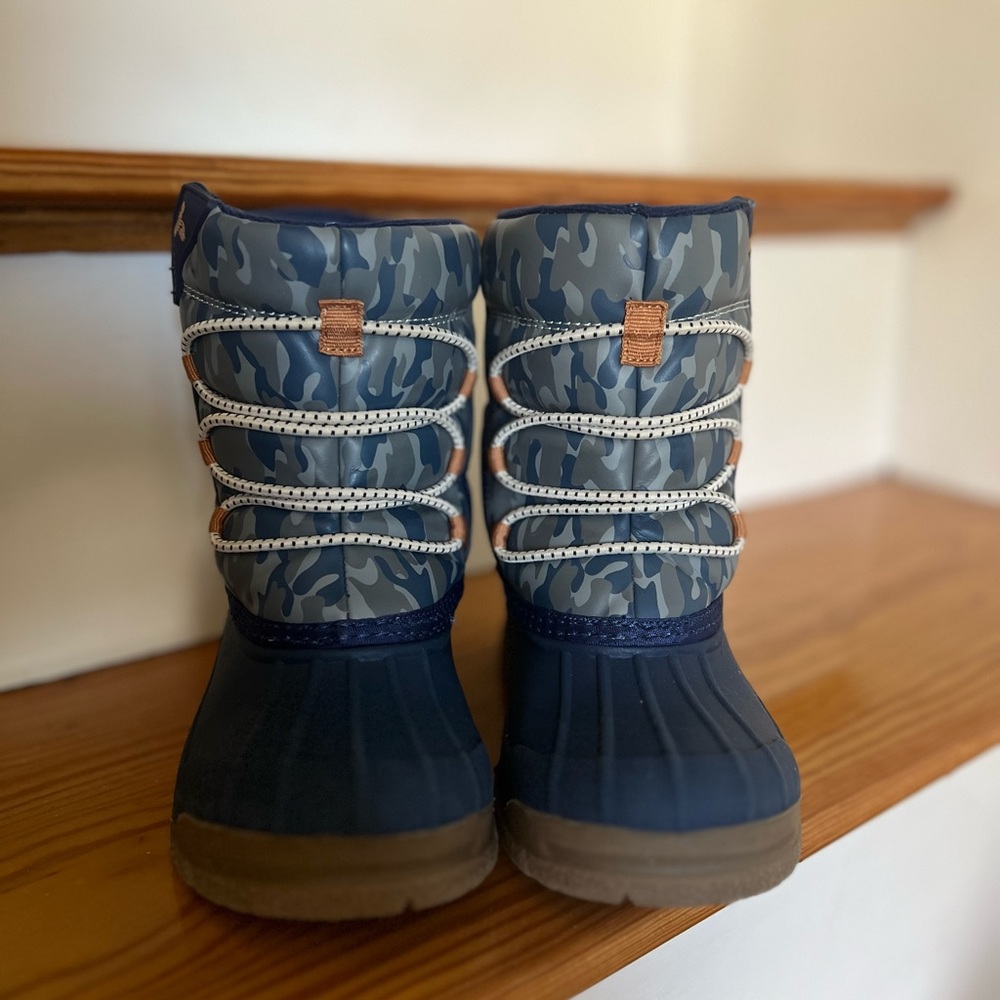 OshKosh B’Gosh Wilder snow boots